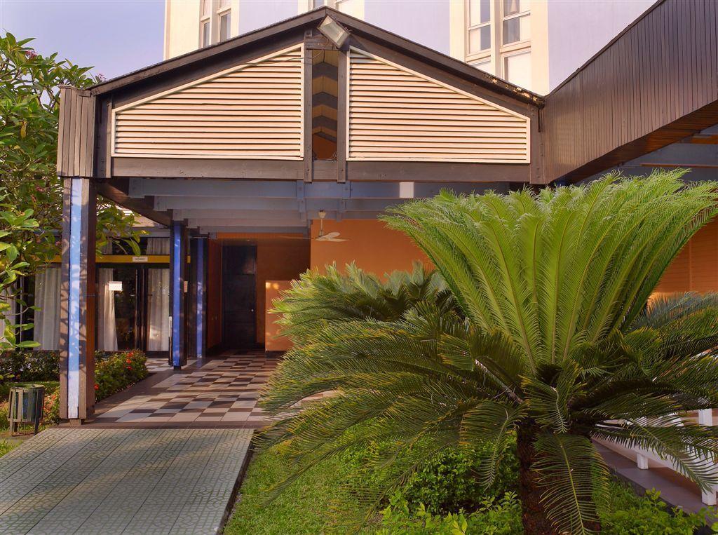 Douala Rabingha Hotel Exterior foto